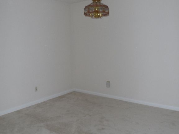 5th image of 4100 Five Oaks Dr