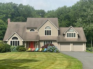 605 Warren Wright Rd, Belchertown, MA 01007