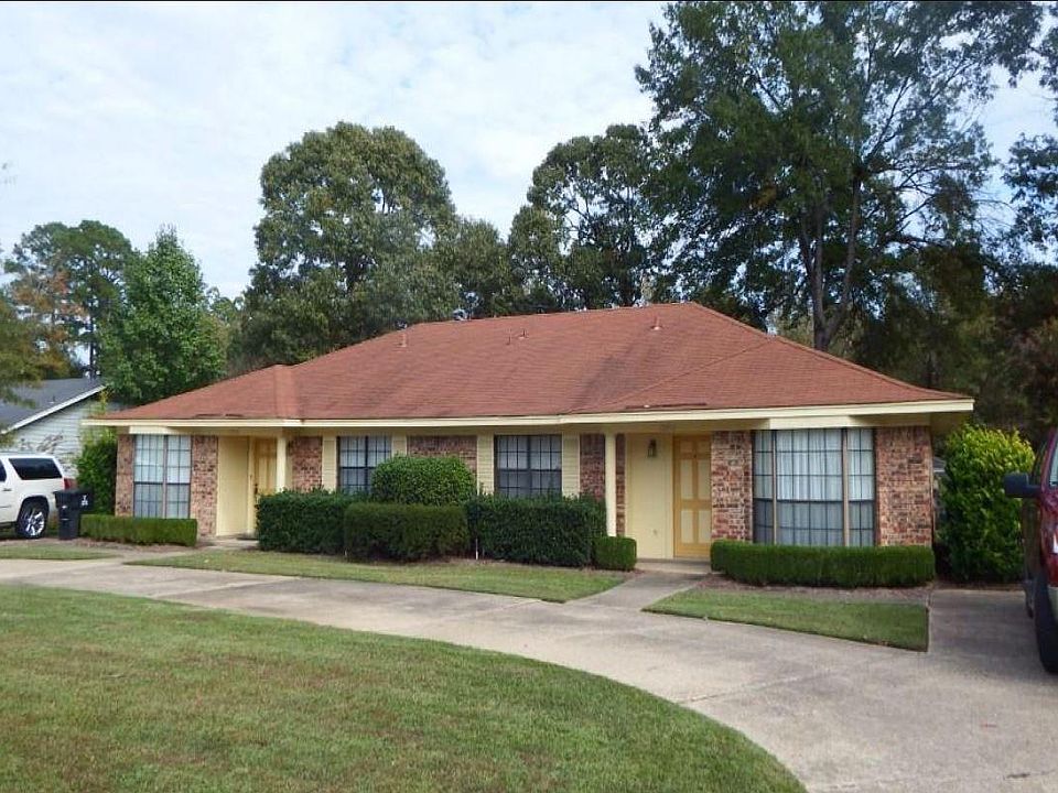 2416 Melody is the Right side of a Duplex