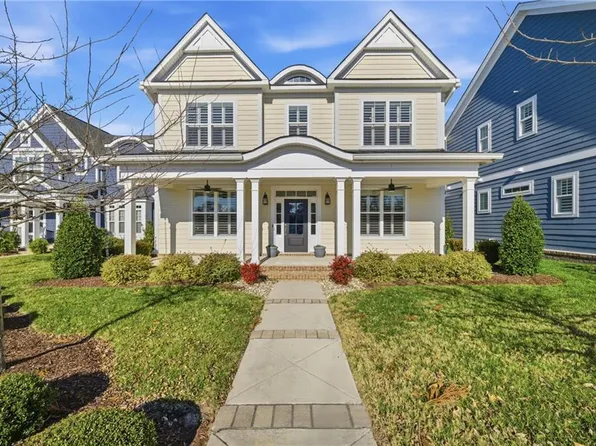 4413 Taylor Pl, Virginia Beach, VA 23455