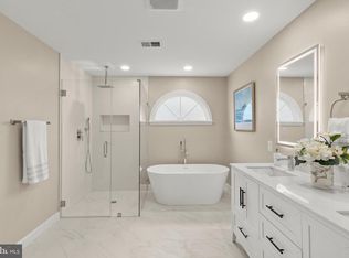 6312 Chaucer View Cir, Alexandria, VA 22304