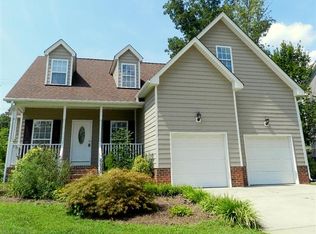 6620 Barton Creek Dr, Whitsett, NC 27377