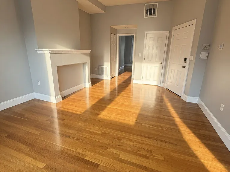 669 Massachusetts Ave #2 — Photo 4