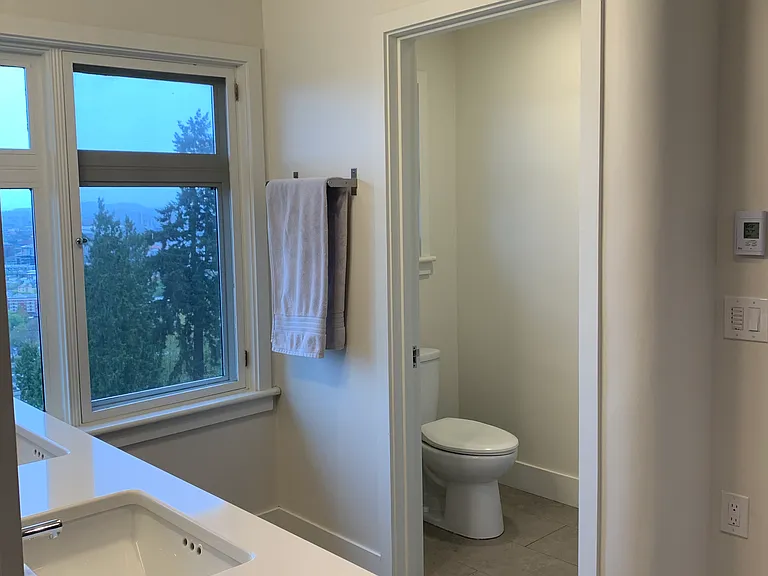 424 NW Maywood Dr — Photo 16