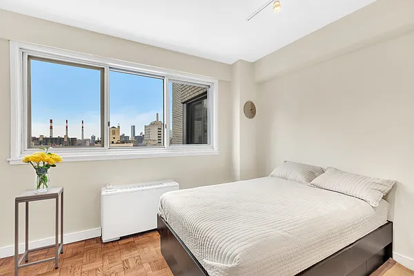 Sold by Avenues Real Estate | media 3
