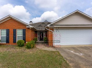 8031 Garrett Pines Dr, Midland, GA 31820