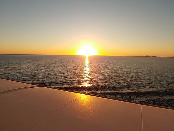 3rd image of 10000 Ocean Dr