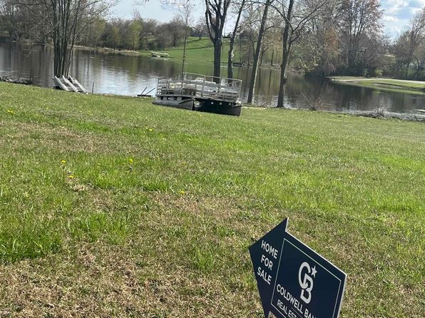 8261 W Red Snapper Dr, Kimmell, IN 46760