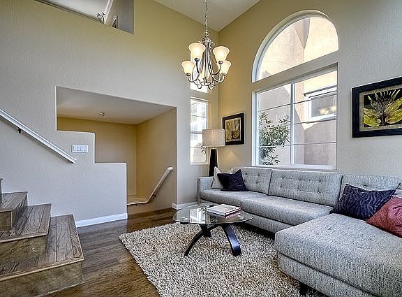 4th image of 2629 Villas Way
