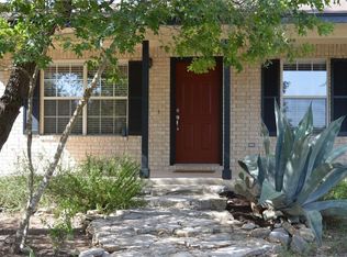 831 Panorama Dr, Dripping Springs, TX 78620