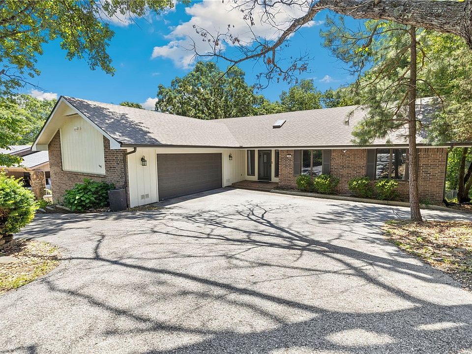 1st image of 20 Heather Cir