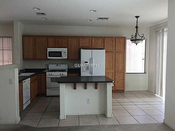 3rd image of 6447 Goldfield St