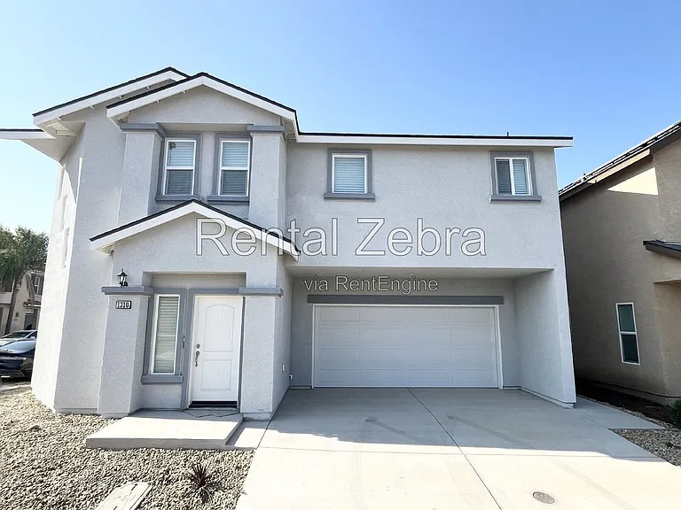 1310 Playa Del Rey Dr — Photo 2