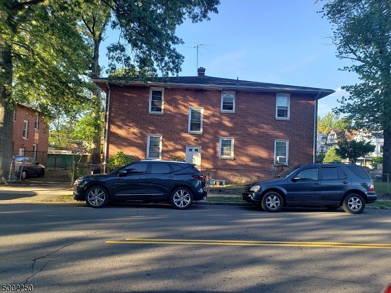 1st image of 353 N GROVE ST