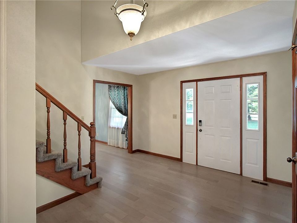 37 Deerfield Ln, Charleston, IL 61920 Zillow