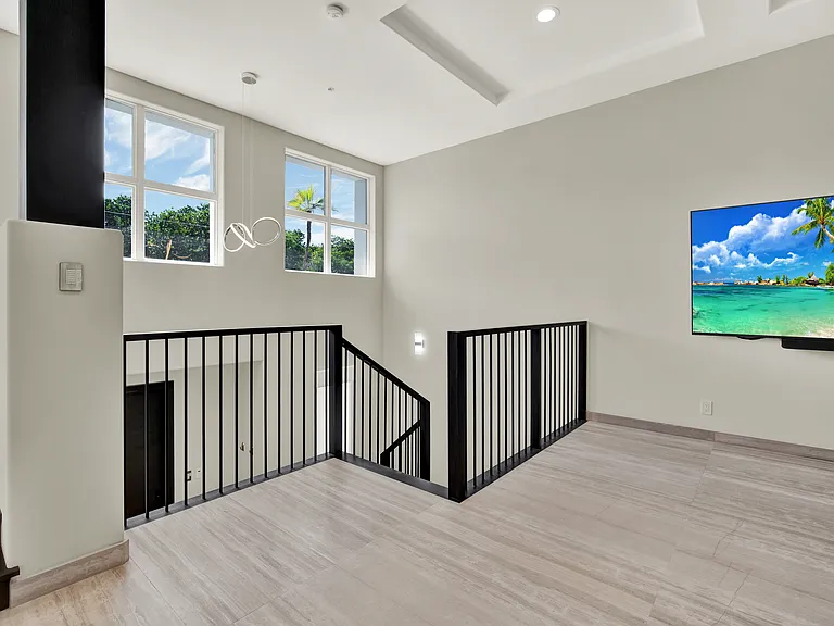 425 N Ocean Blvd #3 — Photo 22