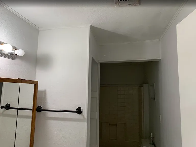 5835 Albert Dr — Photo 3