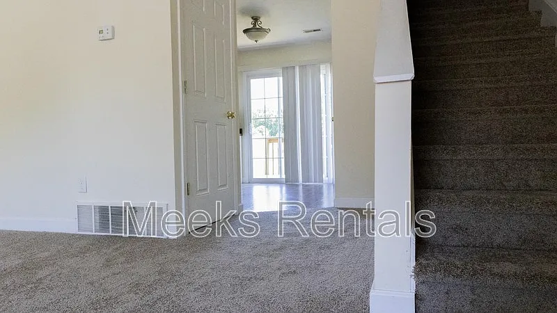 Ariel Pointe Townhomes — Photo 4