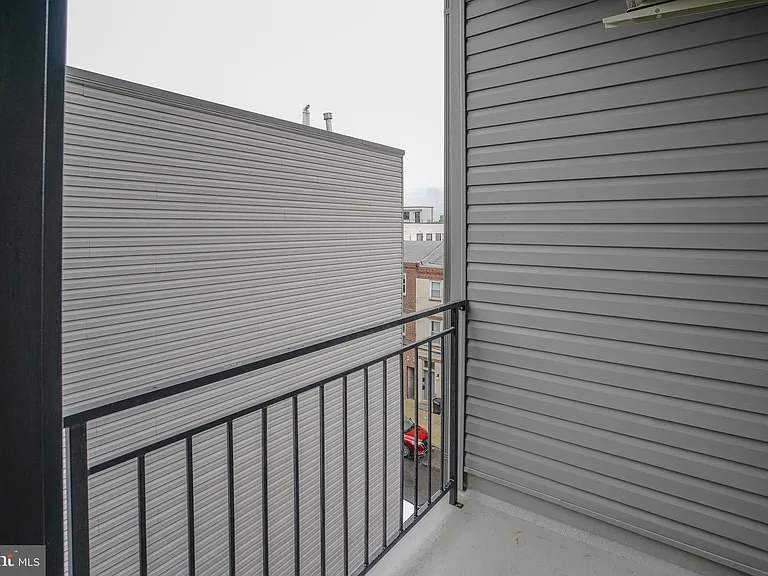 1503 N Front St #6 — Photo 14
