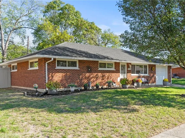 2111 Mattis Dr, Dayton, OH 45439