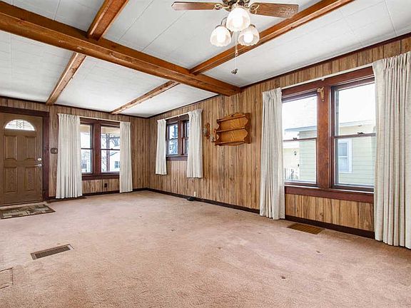 4th image of 932 W 12th Ave