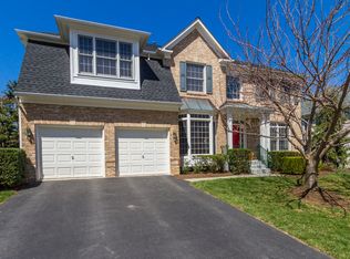 10914 Lamplighter Ln, Potomac, MD 20854