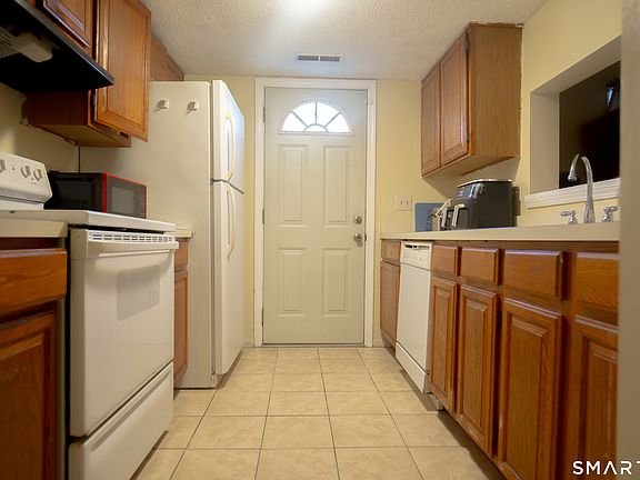 2nd image of 38 Front Street #38