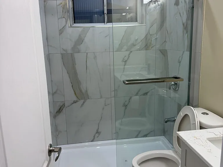 28 Alexandria Cres — Photo 12