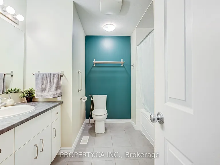 14 Amos Dr #2 — Photo 33