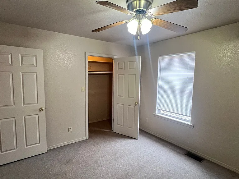 208 E F St #1 — Photo 13