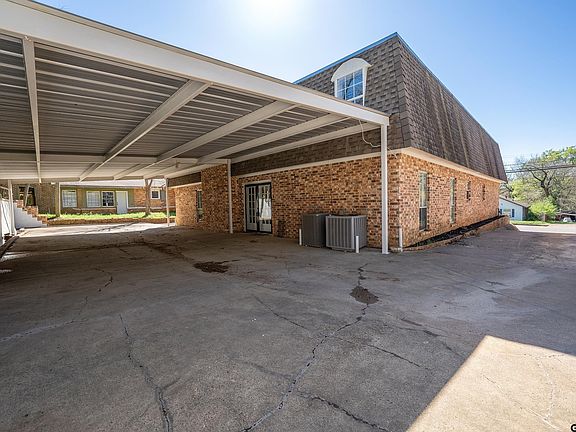 4th image of 238 N Main St