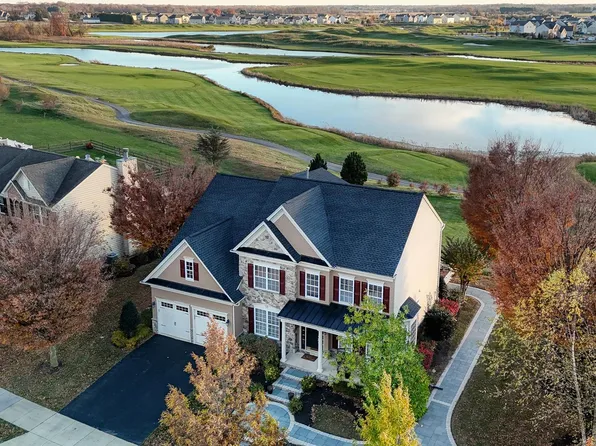 222 E Crail Ct, Middletown, DE 19709