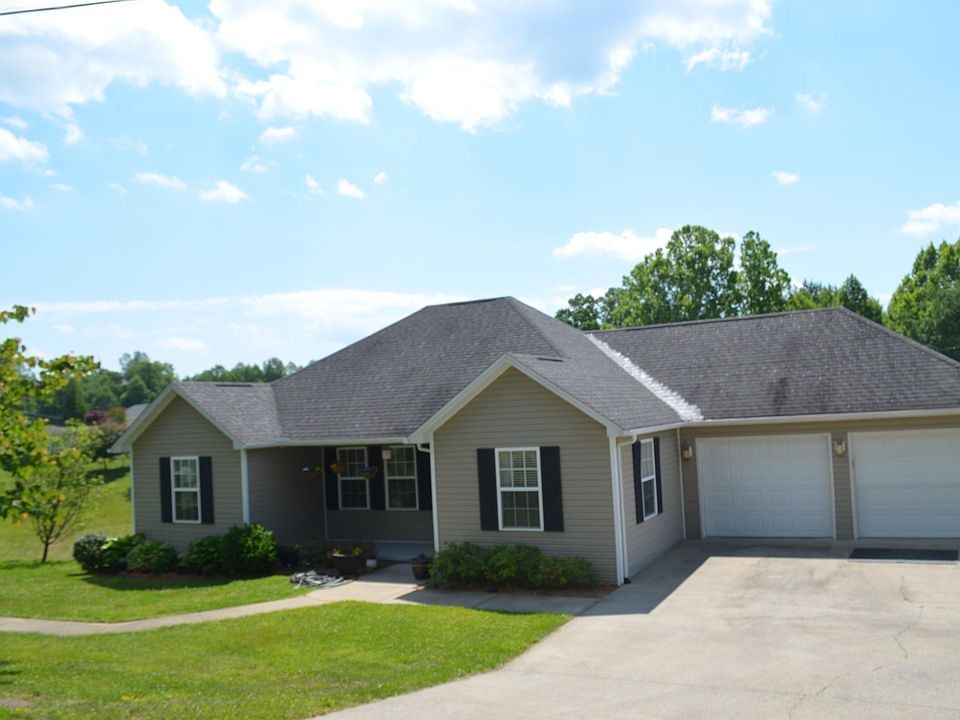 1st image of 15 Delmas Gilliam Rd