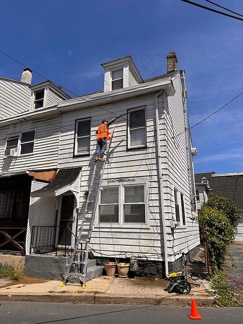 1st image of 729 Wolf Ave