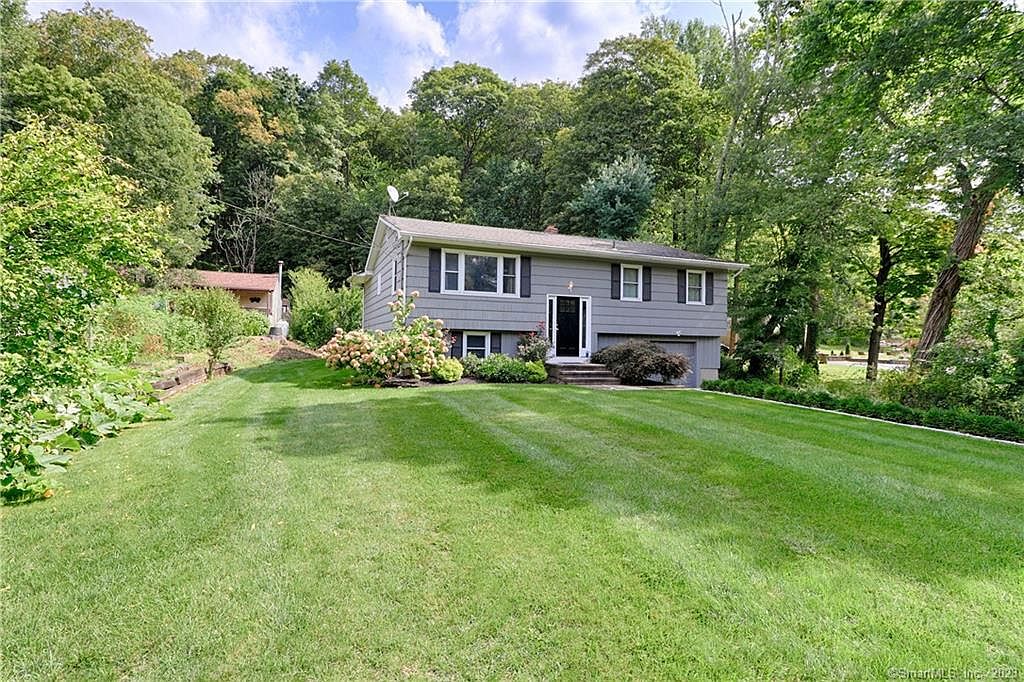 215 Forest Rd, Northford, CT 06472 | Zillow