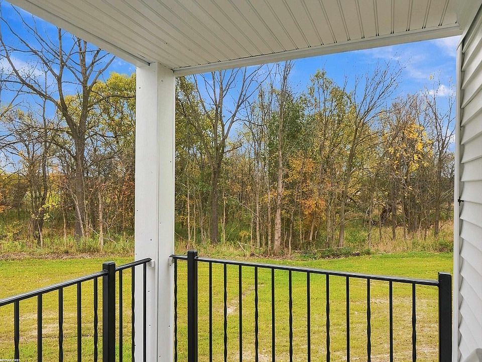 26222 32 Mile Rd, photo 11