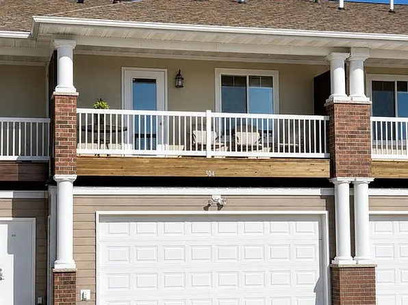 200 16th St Unit 304, West Liberty, IA 52776