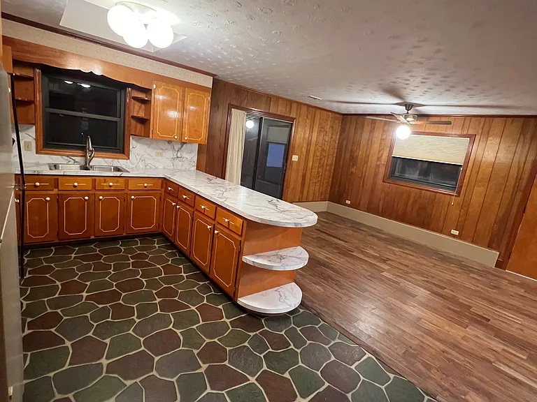 2294 Sparta Rd — Photo 7