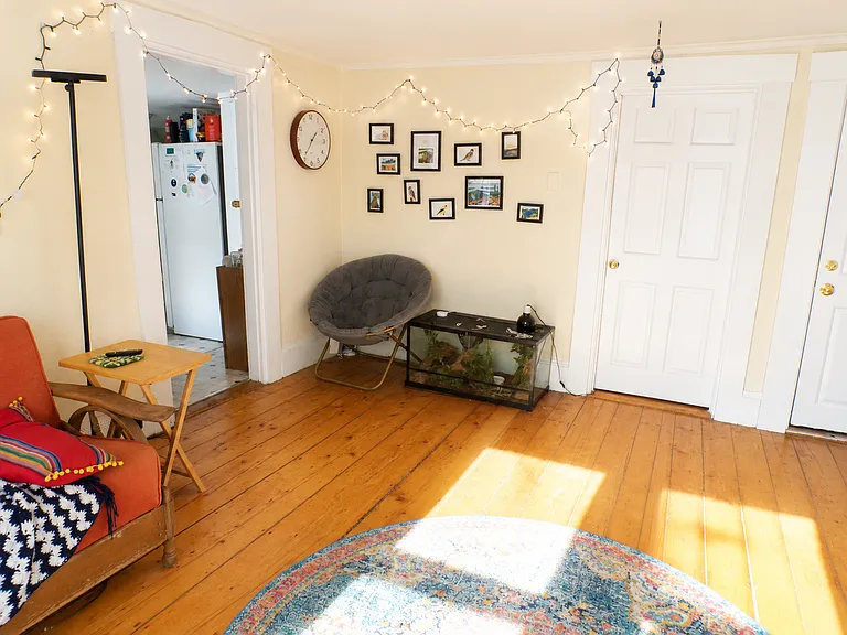 15 Pleasant St — Photo 4