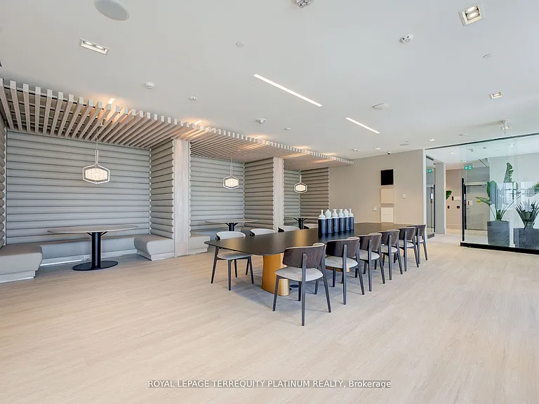 2020 Bathurst St #725 — Photo 12