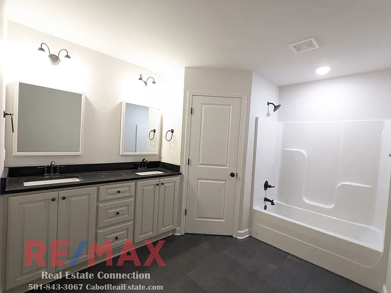 311 Dogwood St — Photo 13