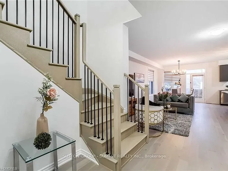 492 Bergamot Ave — Photo 37