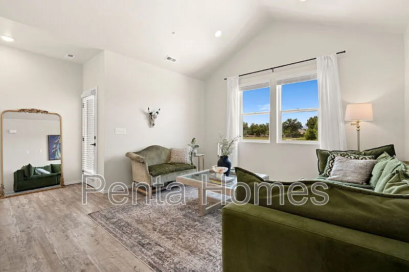 2 bed, 2.0 bath, 1166 sqft, $2,200 — Photo 3