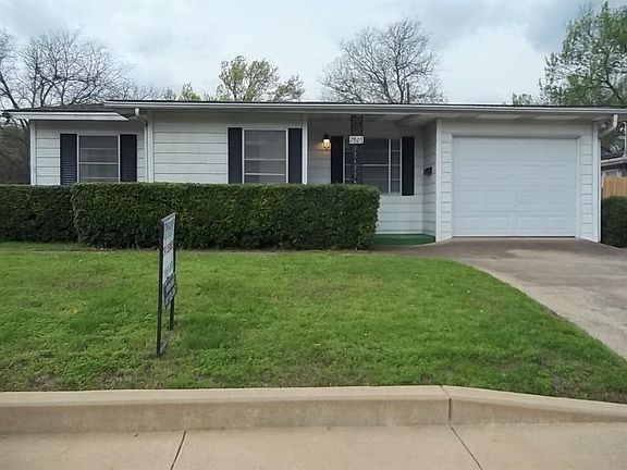 2nd image of 2805 Ash Park Dr