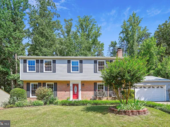 4090 Camelot Ct, Dumfries, VA 22025