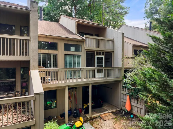 222 Riverview Ter, Clover, SC 29710