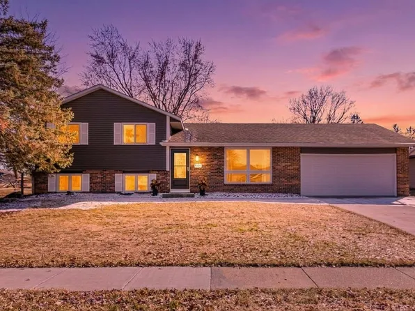 4596 142nd St W, Apple Valley, MN 55124