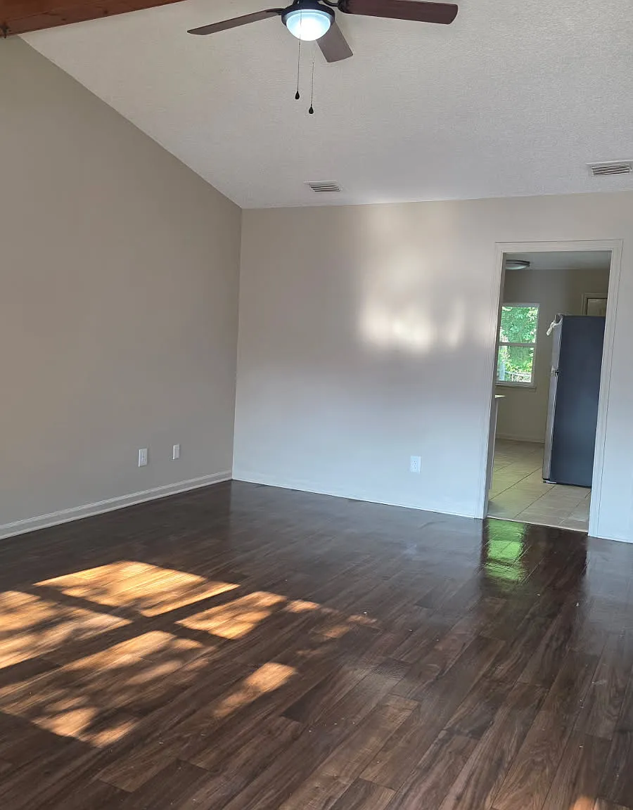 3 bed, 1188 sqft, $1,695 — Photo 4