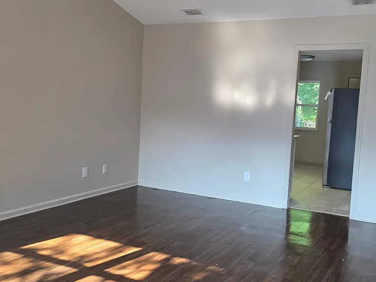 102 Clarks Bluff Rd — Photo 4