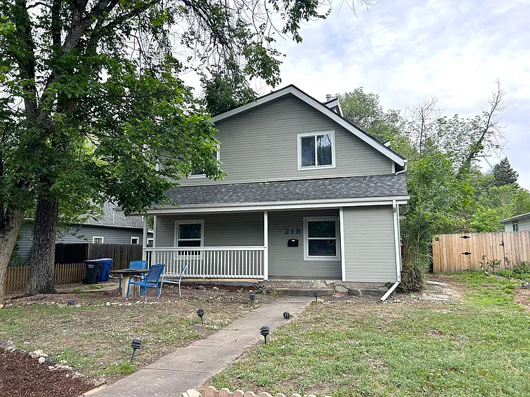 218 Whedbee St — Photo 1